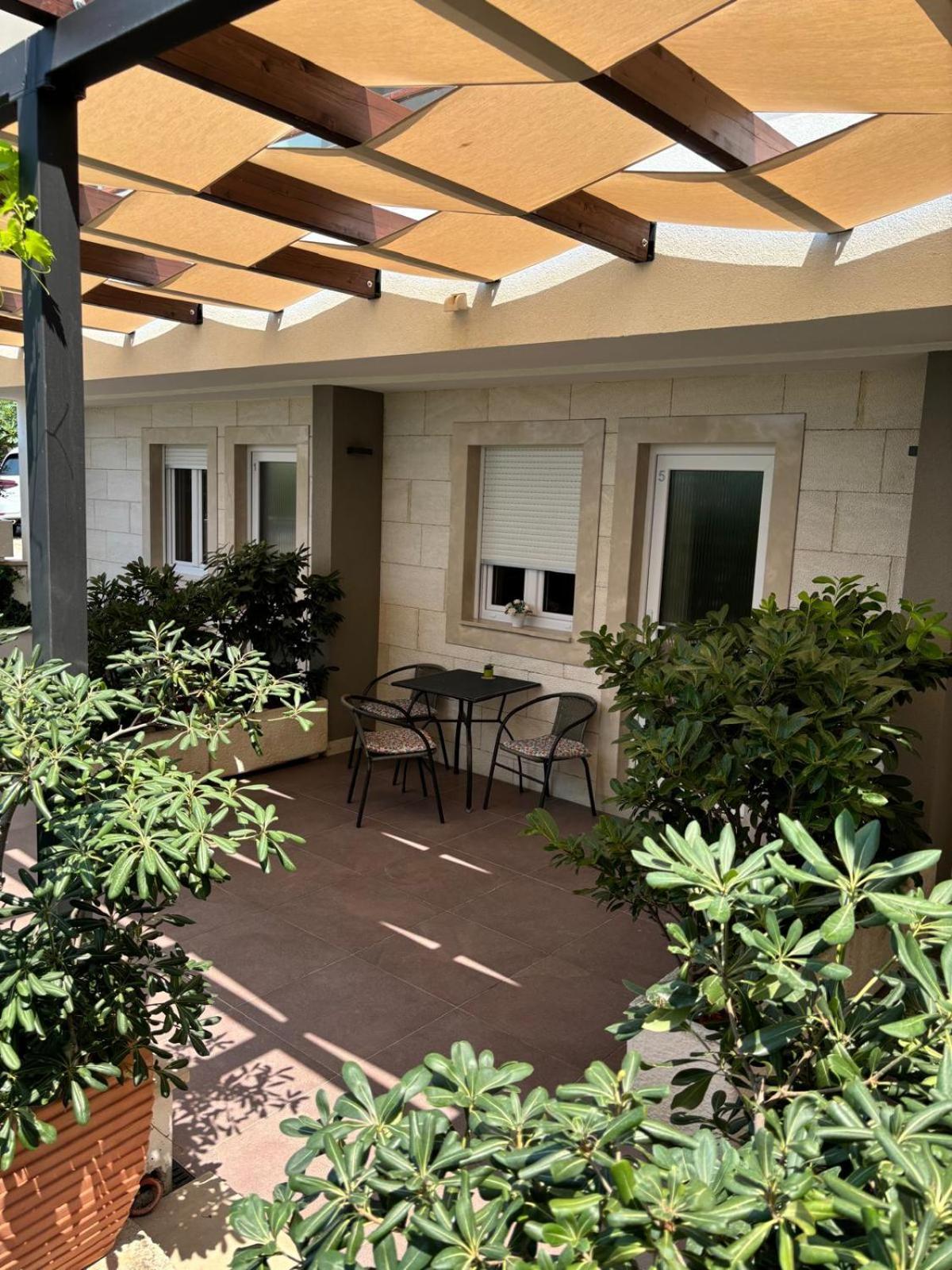Apartmani Adria 2 Baska Voda Ngoại thất bức ảnh